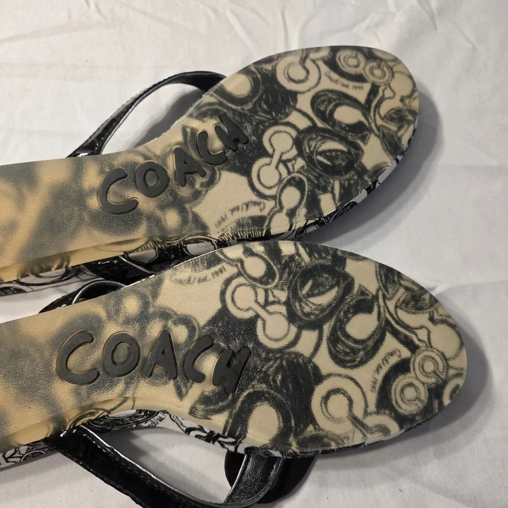 Coach Poppy Thong Sandals Womens 11 Black White Flip Flops Heart Logo Graphic